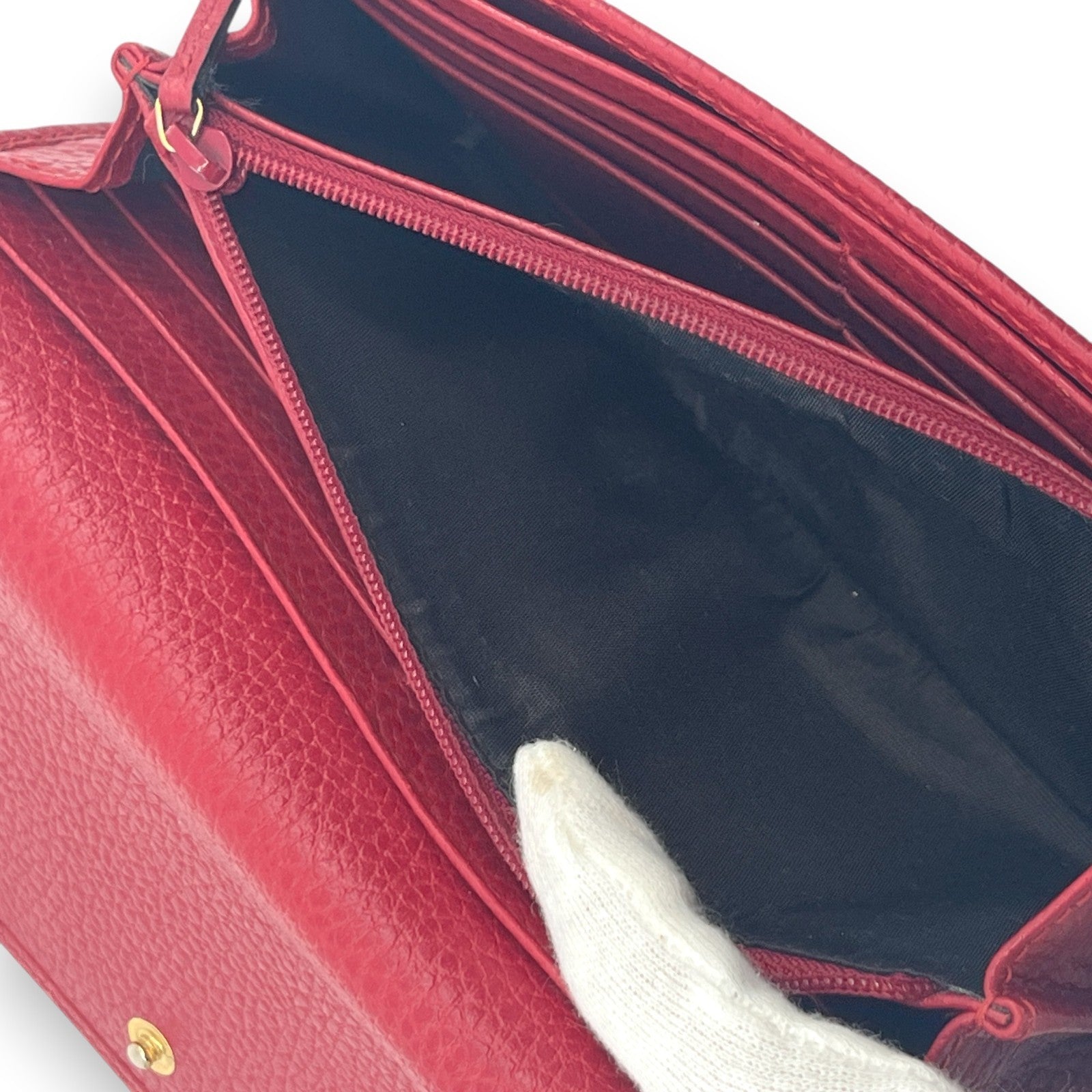 Gucci GG Marmont Continental Wallet in Red Leather