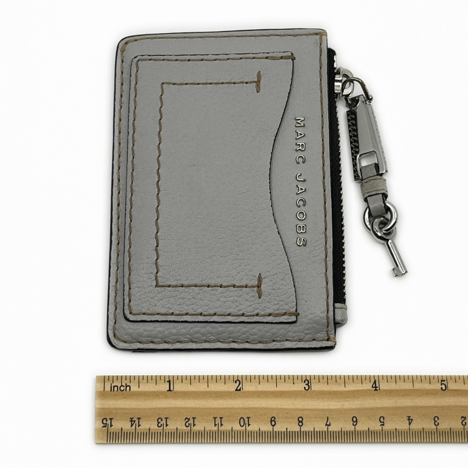 Marc Jacobes Leather Top Zip Coin Purse and Card Case in Gray