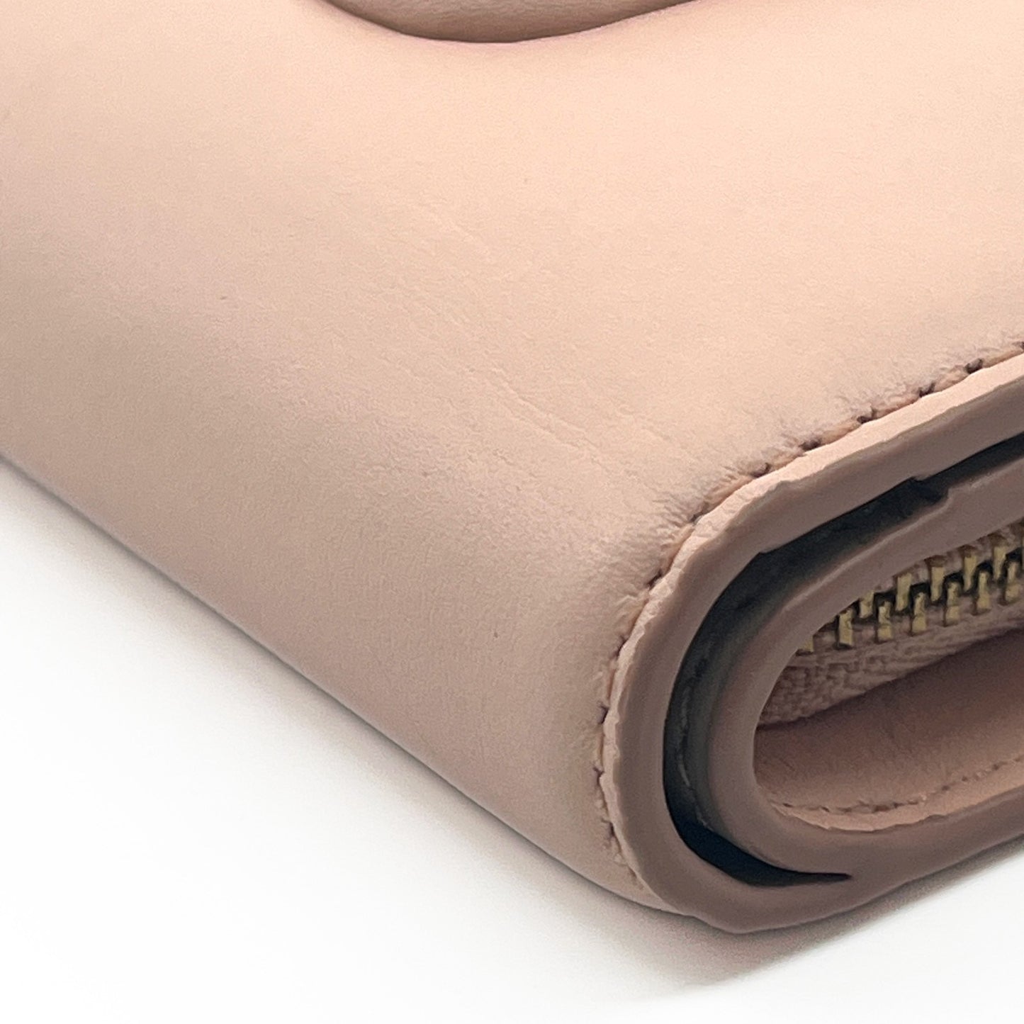 Marc Jacobs Snapshot Compact Wallet in Pink Leather 2S4SMP007S02