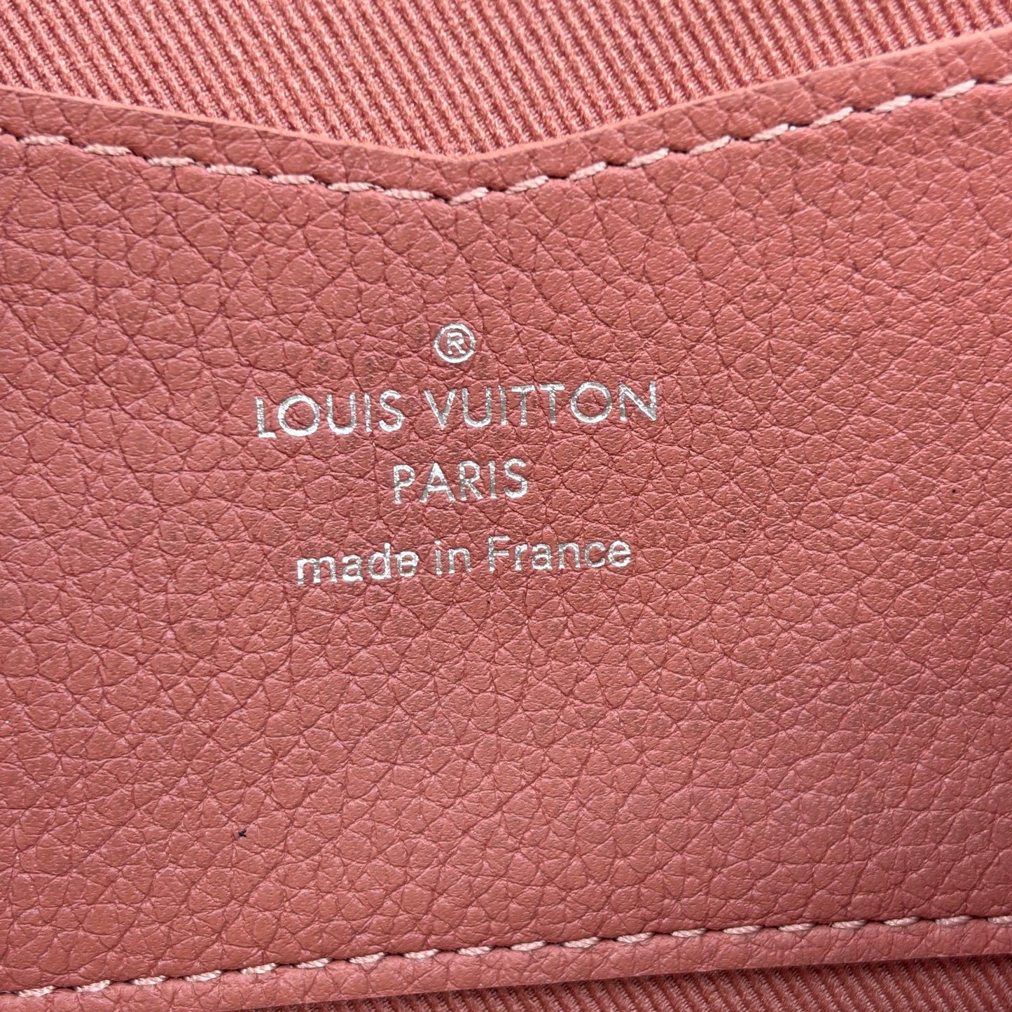 Louis Vuitton Portefeuille Lockme II Long Wallet Pink Beige Leather