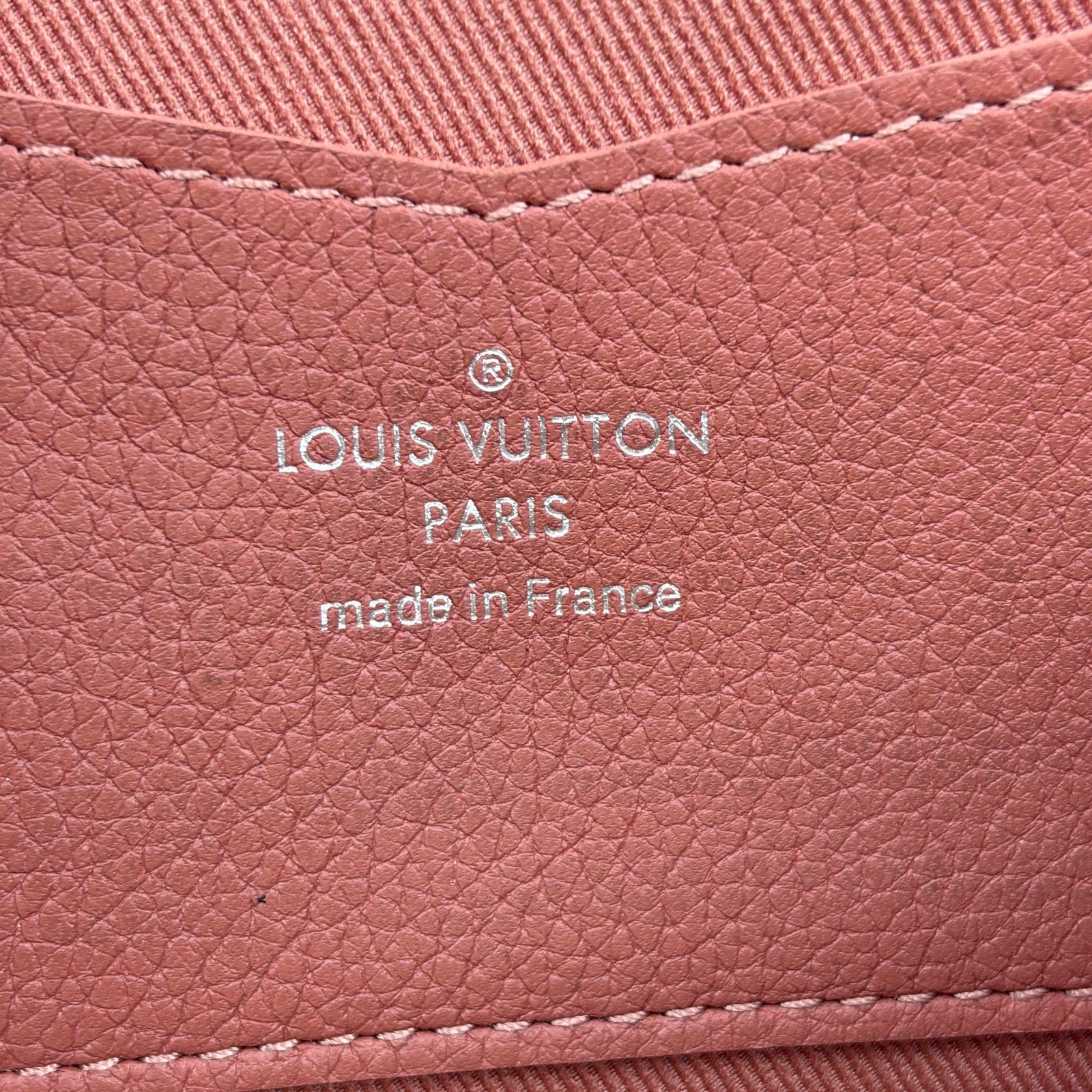 Louis Vuitton Portefeuille Lockme II Long Wallet Pink Beige Leather