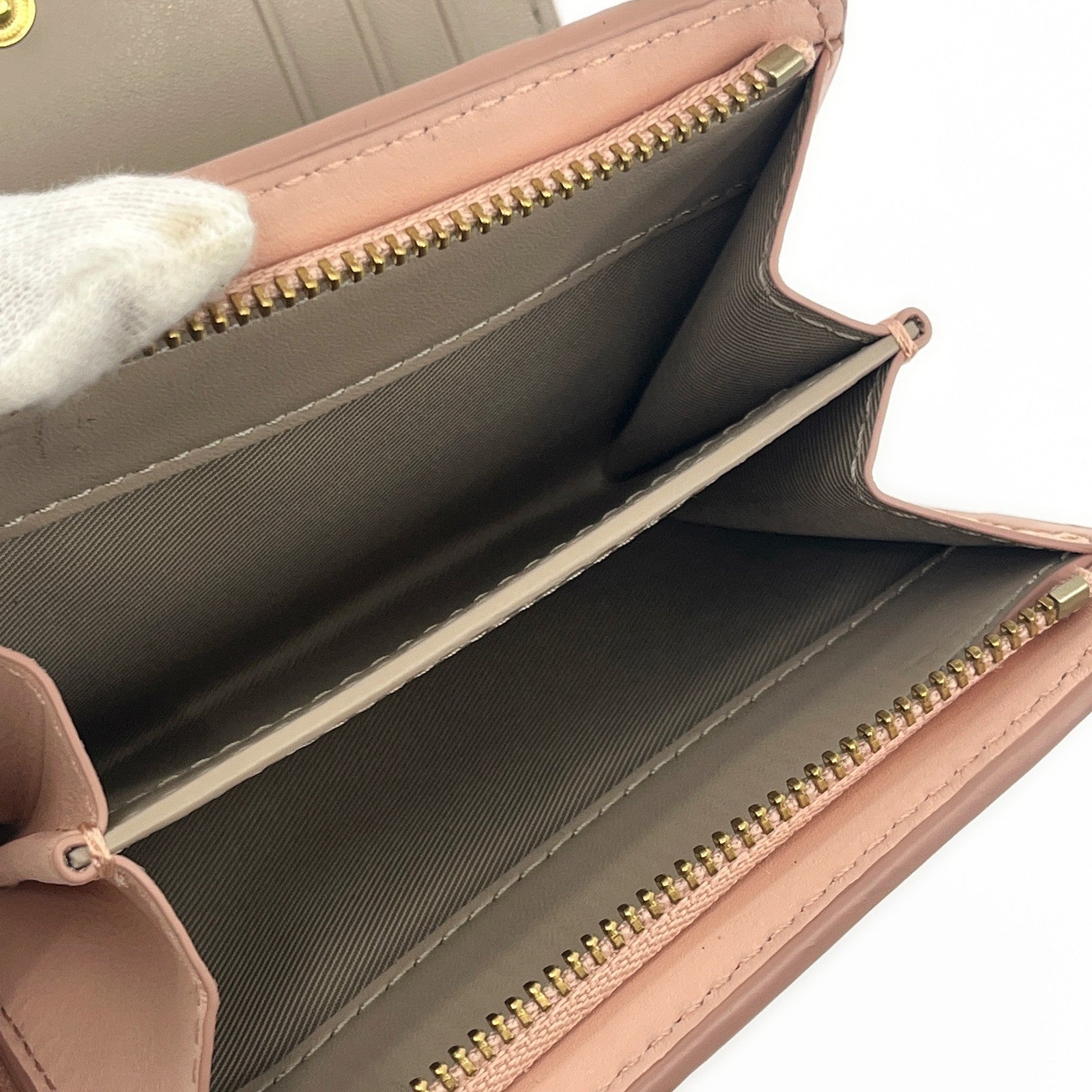 Marc Jacobs Snapshot Compact Wallet in Pink Leather 2S4SMP007S02