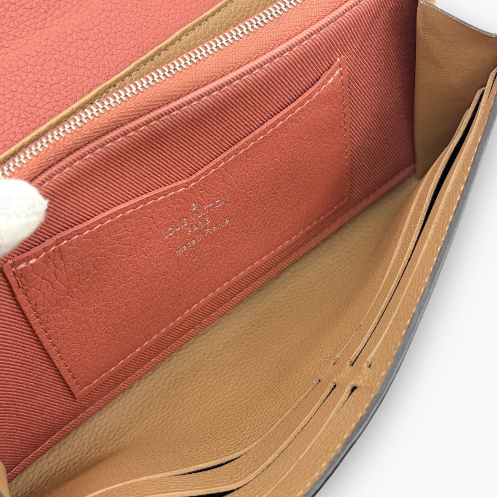 Louis Vuitton Portefeuille Lockme II Long Wallet Pink Beige Leather