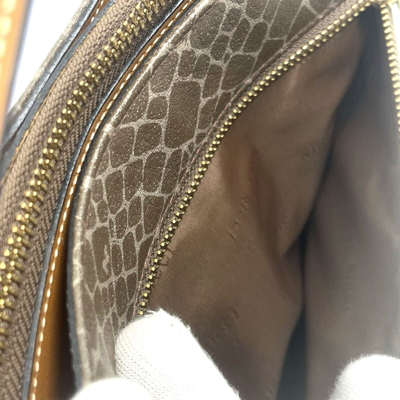 Nina Rich Leather Shoulder Bag Brown Key Case Necklace 3 Set