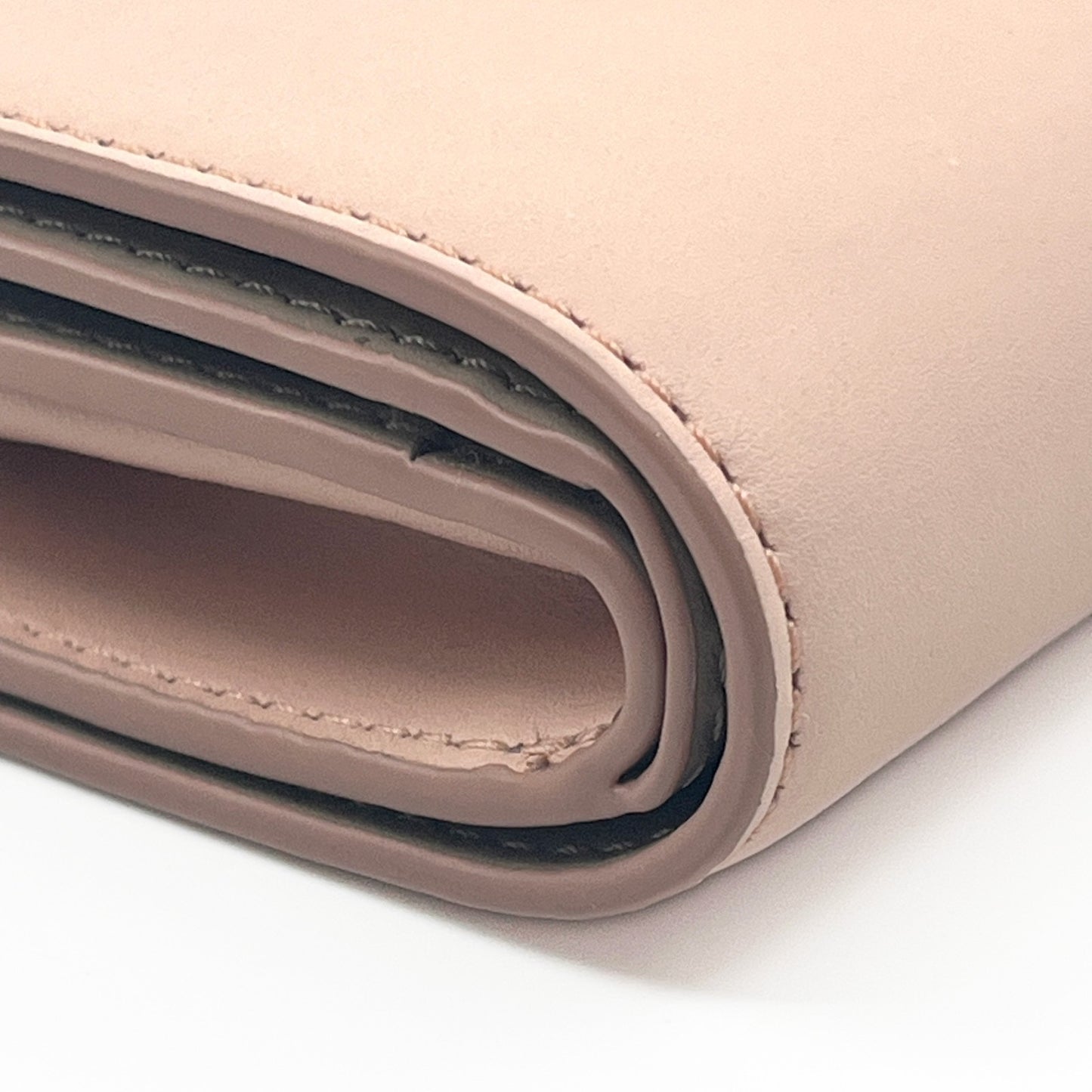 Marc Jacobs Snapshot Compact Wallet in Pink Leather 2S4SMP007S02