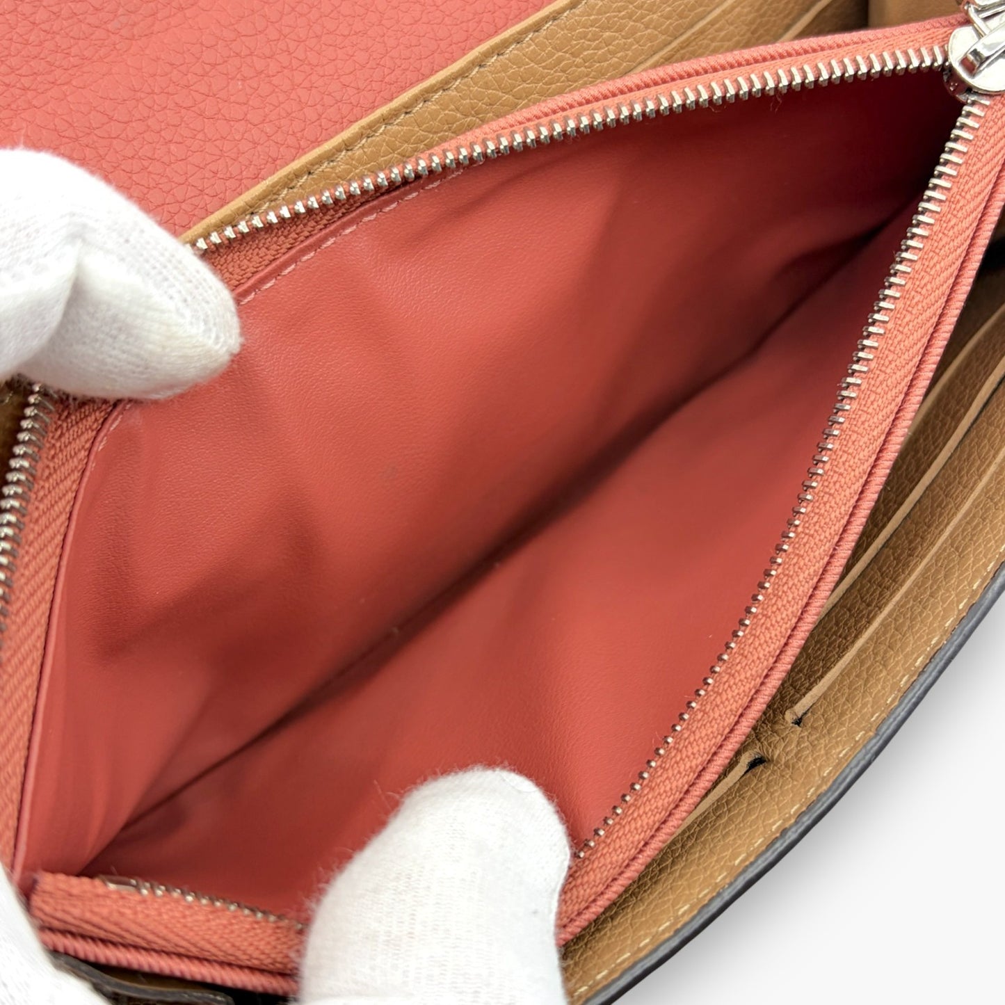 Louis Vuitton Portefeuille Lockme II Long Wallet Pink Beige Leather