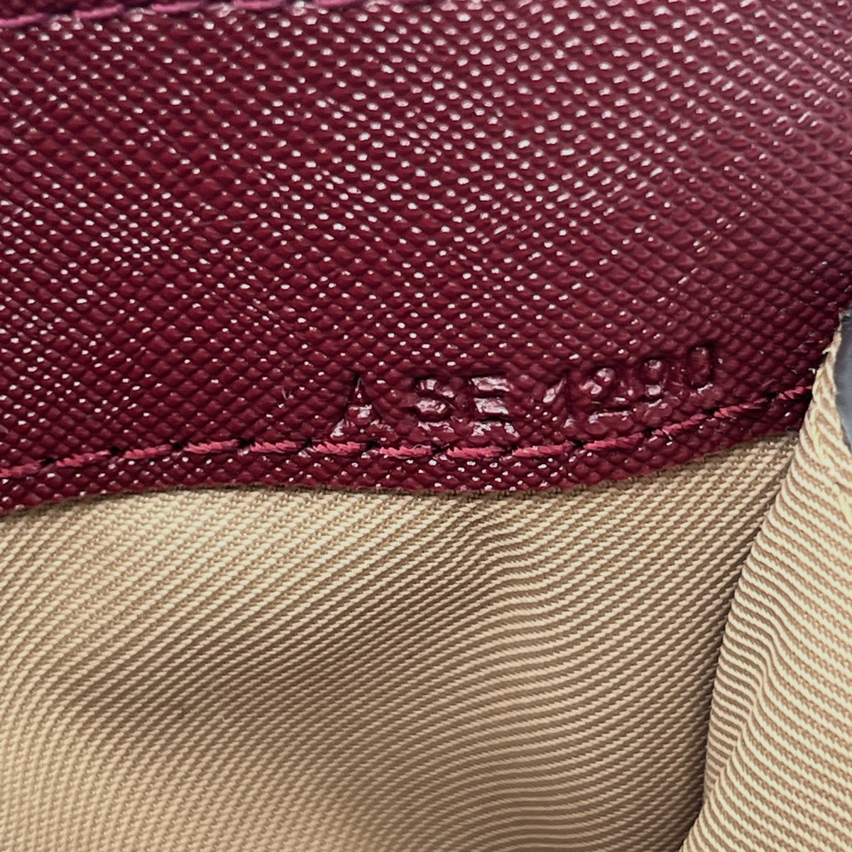 Marc Jacobs Burgundy Leather Zip Card Case Wallet Key Ring ID Window