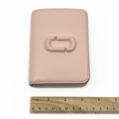 Marc Jacobs Snapshot Compact Wallet in Pink Leather 2S4SMP007S02